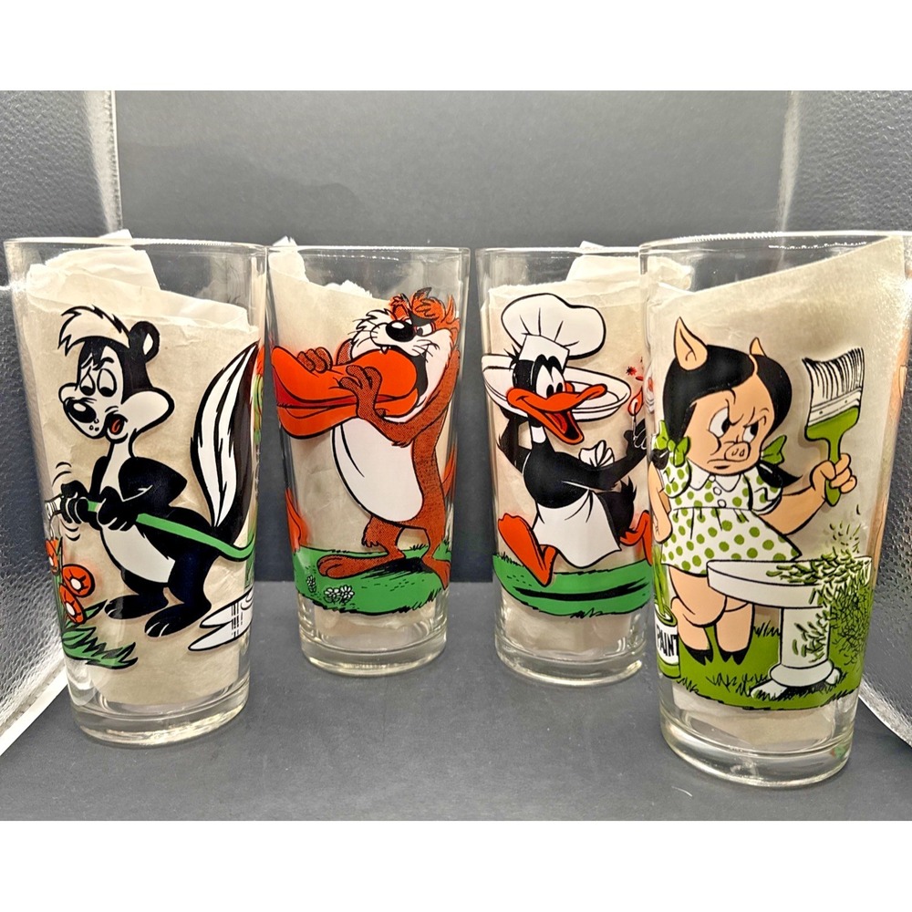 Set of 4 1976 Pepsi Collectors Series Warner Bros LOONEY TUNES Glasses